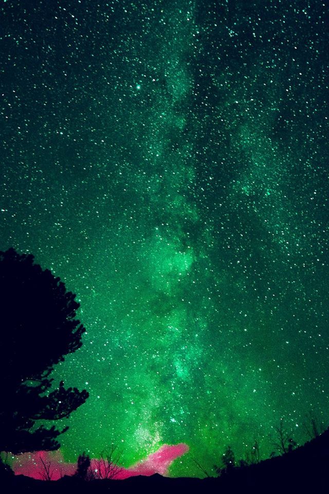 640x960 Aurora Night Sky Star Space Nature Green - white iPhone 4s Wallpaper