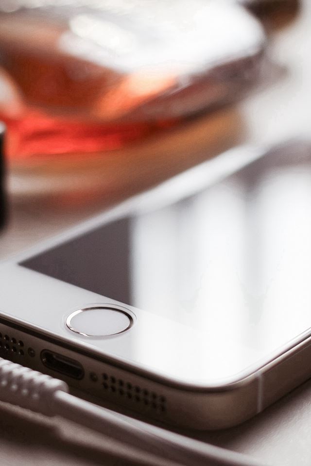 640x960 Apple Iphone Camera Wire - orange iPhone 4s Wallpaper