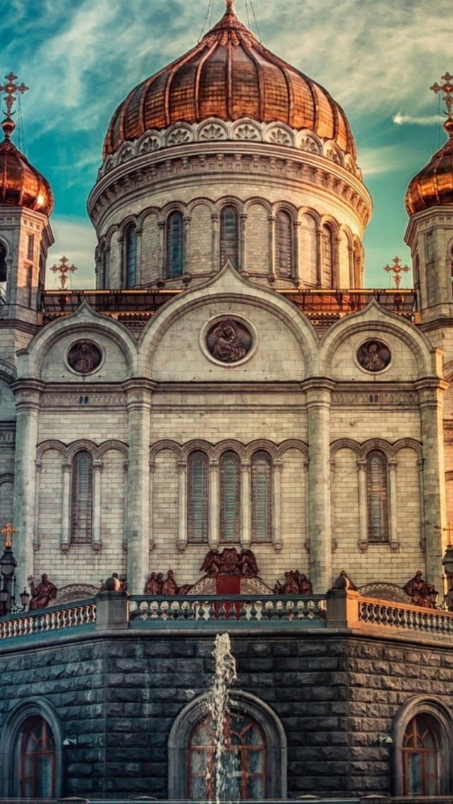 640x960 Cathedral Of Christ The Savior Russia Moscow - orange iPhone 4s Wallpaper
