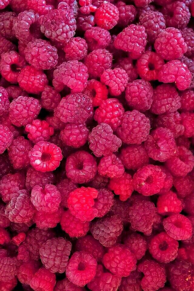 640x960 Fresh Raspberries - yummy iPhone 4s Wallpaper