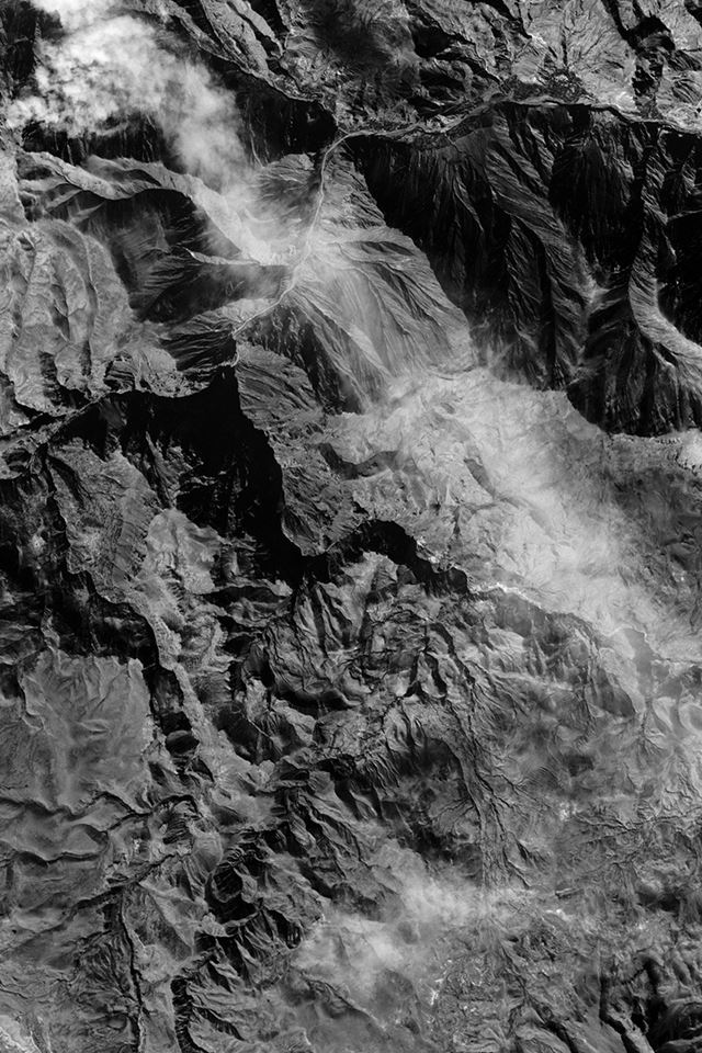 640x960 Earthview Landscape Mountain Nature Dark Bw - mountain iPhone 4s Wallpaper
