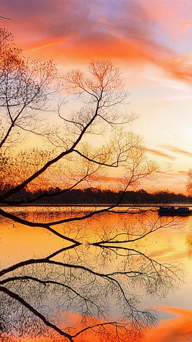 640x960 Lake Sunset Trees Landscape Beach Art Night Reflection - black iPhone 4s Wallpaper