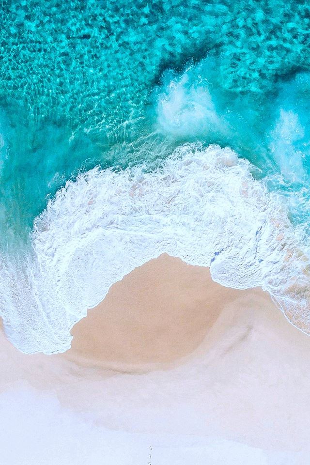 640x960 Nature Pure Crystal Ocean Wave Splash Beach - white iPhone 4s Wallpaper