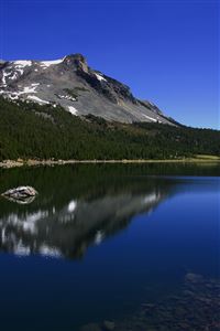 Mountain Reflection wallpaper