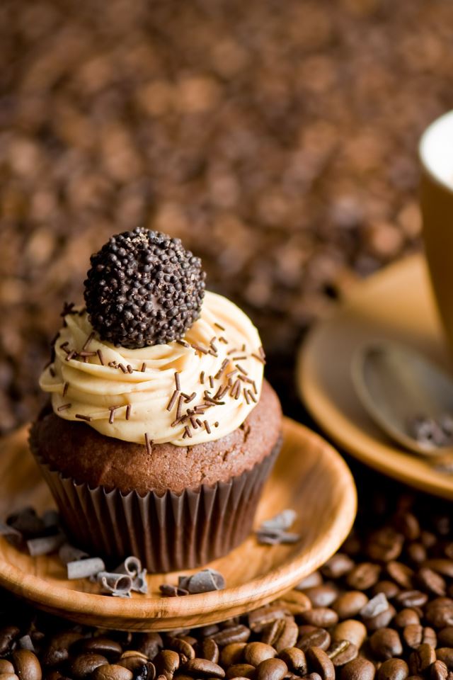 640x960 Coffee beans cupcake candy - candy iPhone 4s Wallpaper