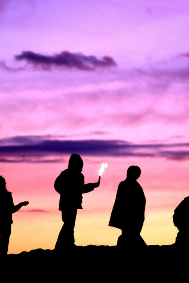 640x960 People Silhouette - sunset iPhone 4s Wallpaper