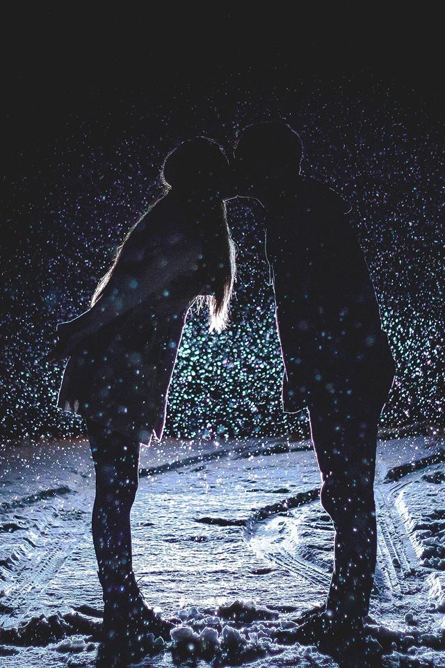 640x960 Kiss - black iPhone 4s Wallpaper