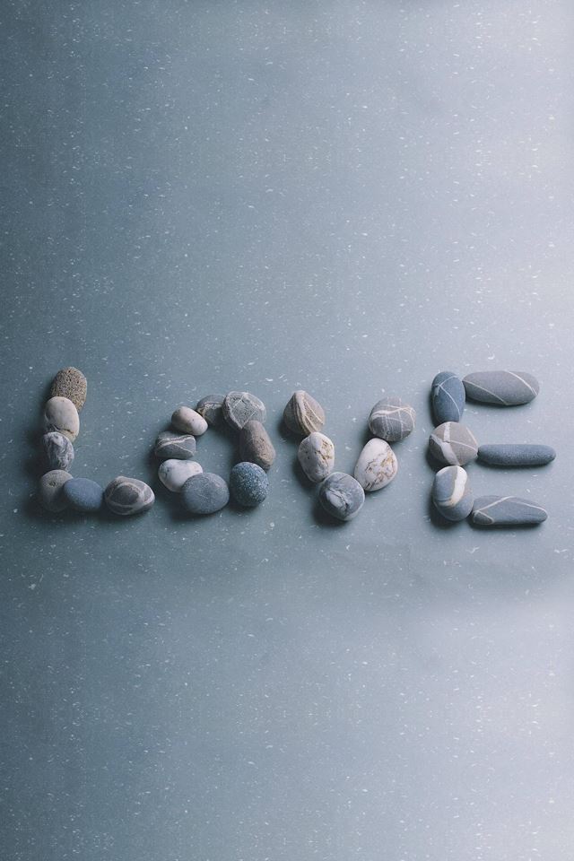 640x960 Love Rock - text iPhone 4s Wallpaper