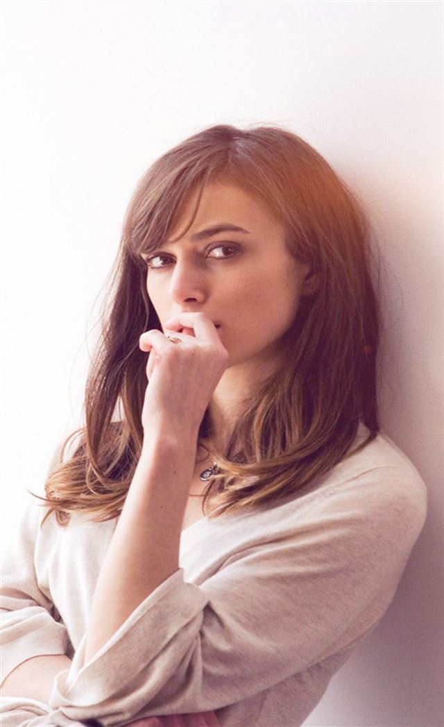 744x1216 Girl -  iPhone 4s Wallpaper