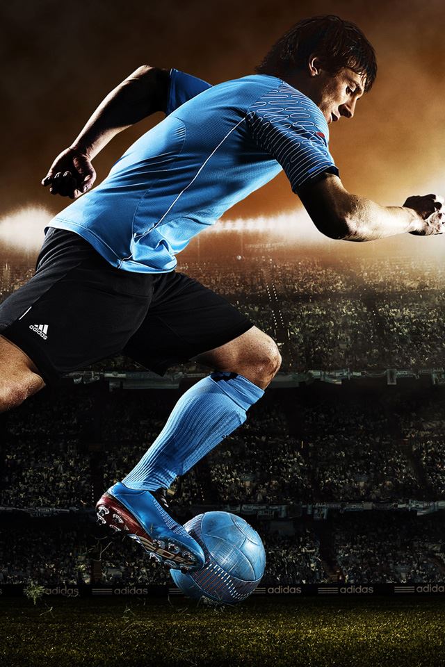 640x960 Soccer Player -  iPhone 4s Wallpaper