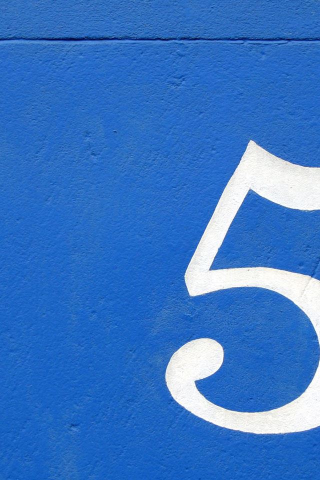 Five On Wall iPhone 4s wallpaper 