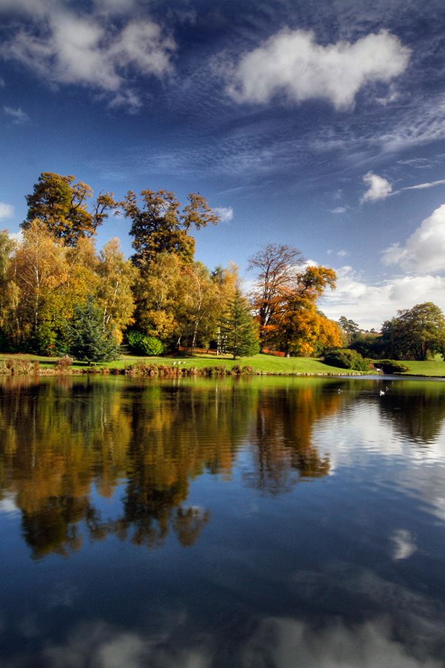 640x960 Wonderful Autumn Day - lake iPhone 4s Wallpaper