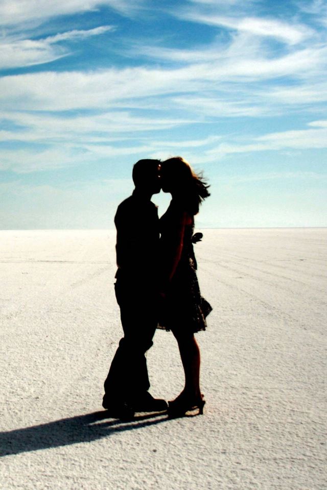 640x960 Forever Love - girls iPhone 4s Wallpaper