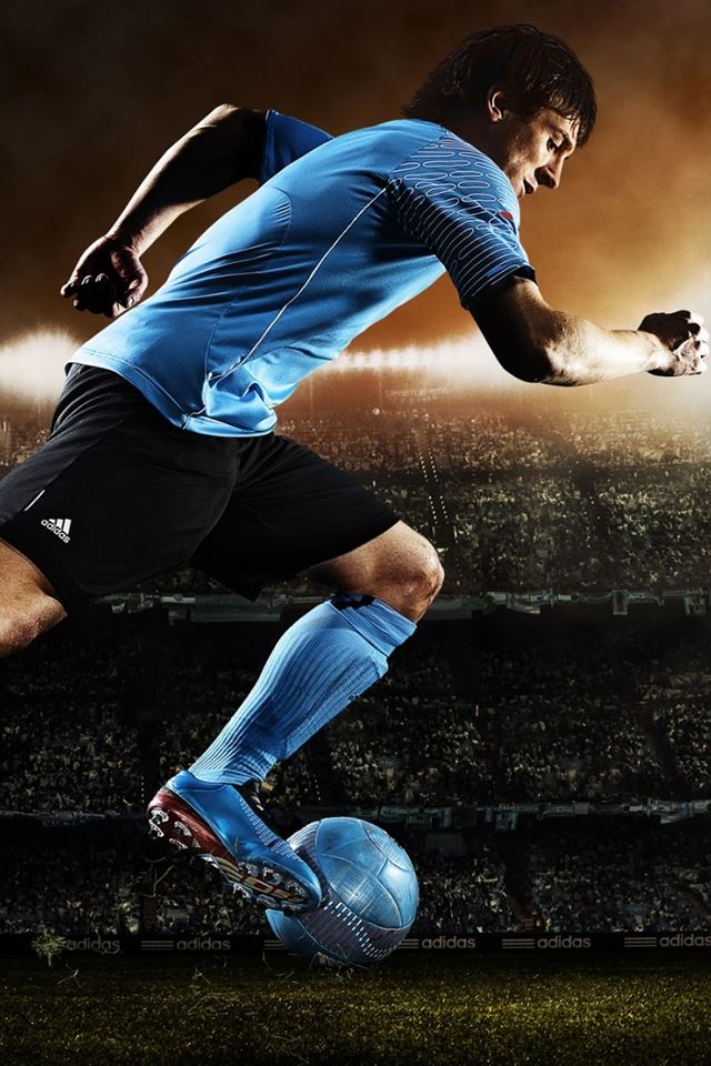 640x960 Lionel Messi -  iPhone 4s Wallpaper