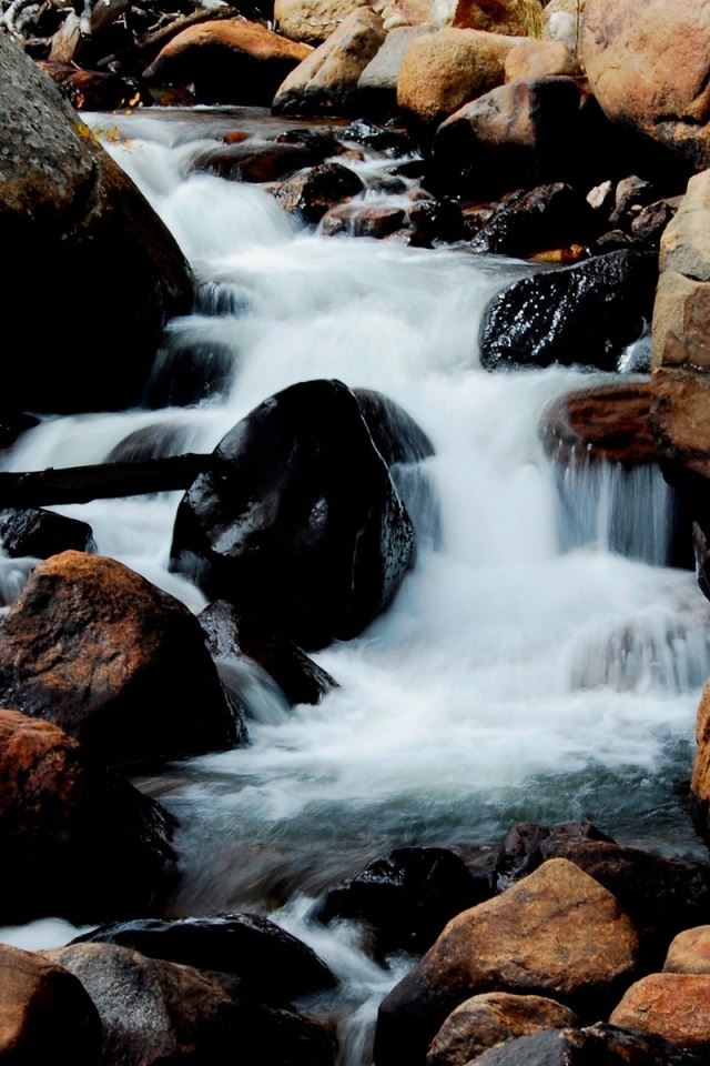 640x960 Waterfall and rocks - rocks iPhone 4s Wallpaper
