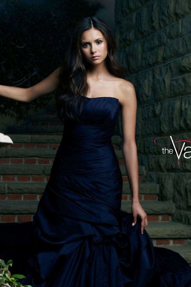 640x960 Nina Dobrev Elegant Dress -  iPhone 4s Wallpaper
