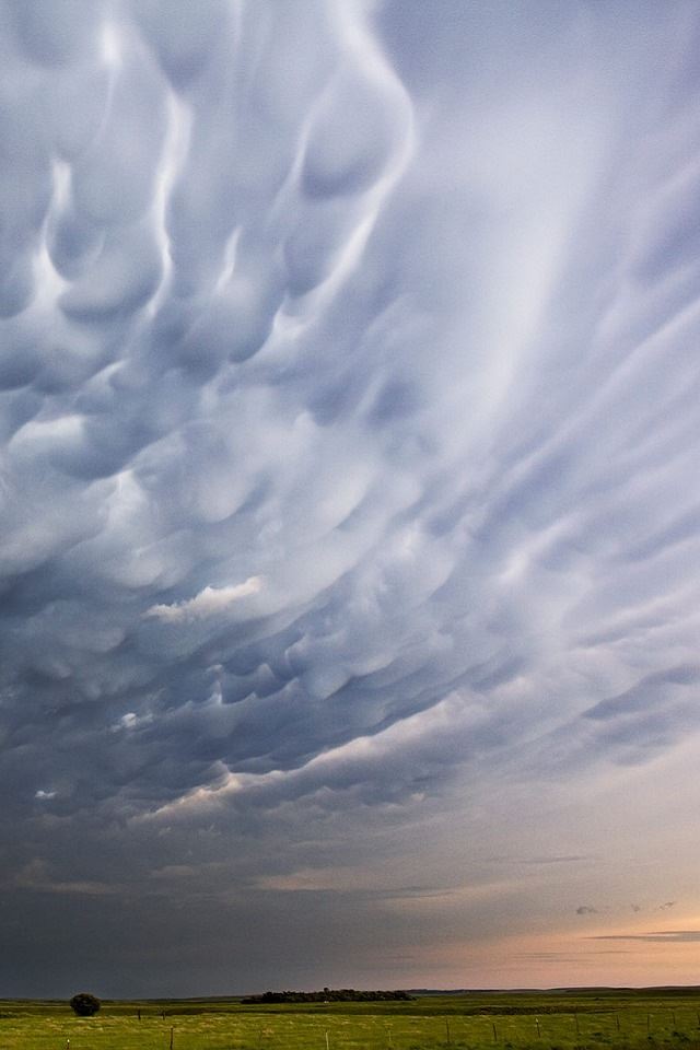 640x960 Cloudiness - spectacular iPhone 4s Wallpaper