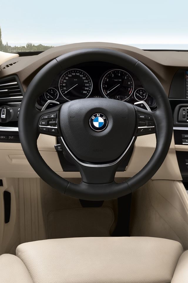 640x960 Bmw 5 Series Touring F11 Interior - bmw iPhone 4s Wallpaper