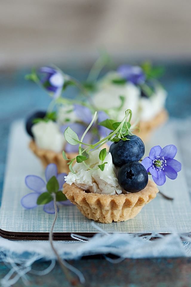 640x960 Gourmet shooting - flower iPhone 4s Wallpaper