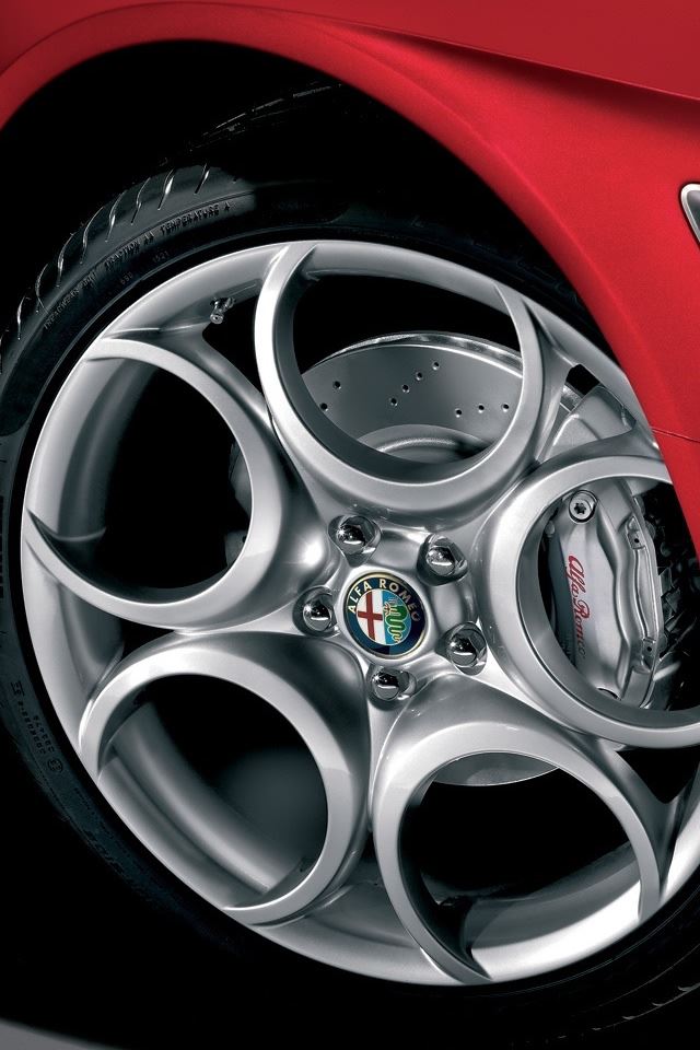 640x960 Alfa Romeo 8c Competizione 8 - green iPhone 4s Wallpaper