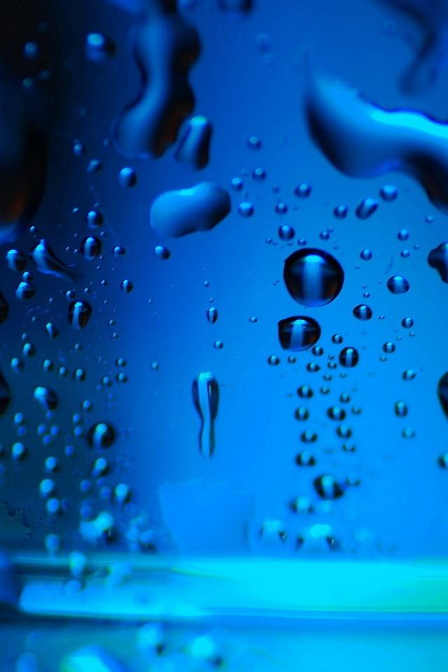 640x960 Blue water droplets - droplets iPhone 4s Wallpaper