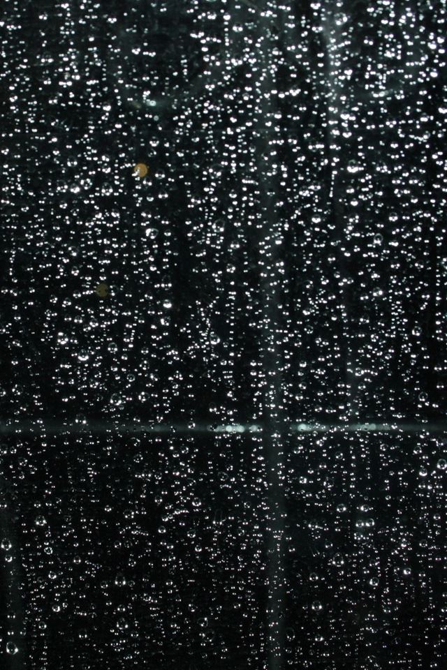 640x960 Water Drops 3 - droplet iPhone 4s Wallpaper
