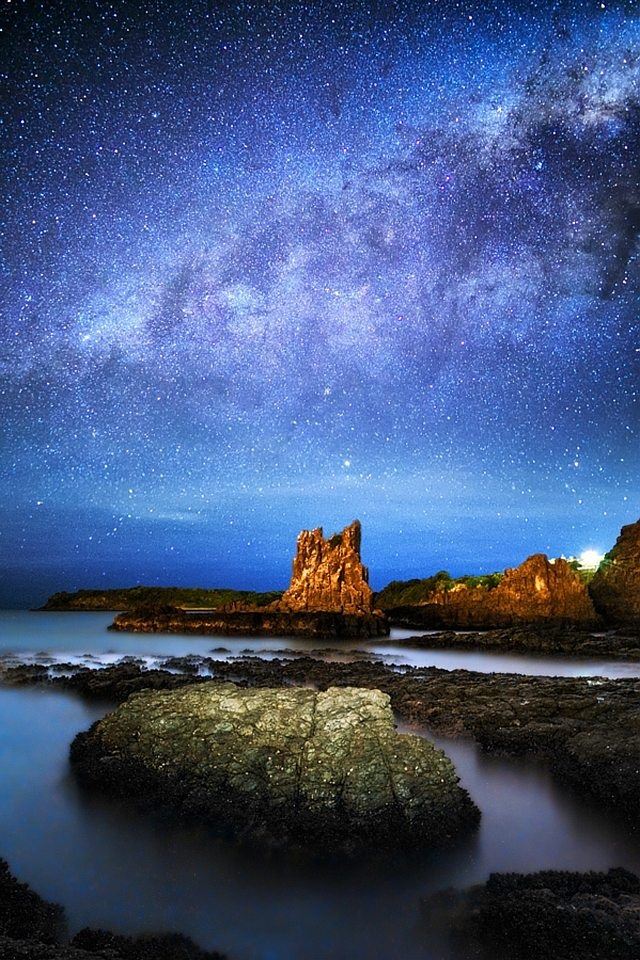 640x960 Quiet night - night iPhone 4s Wallpaper