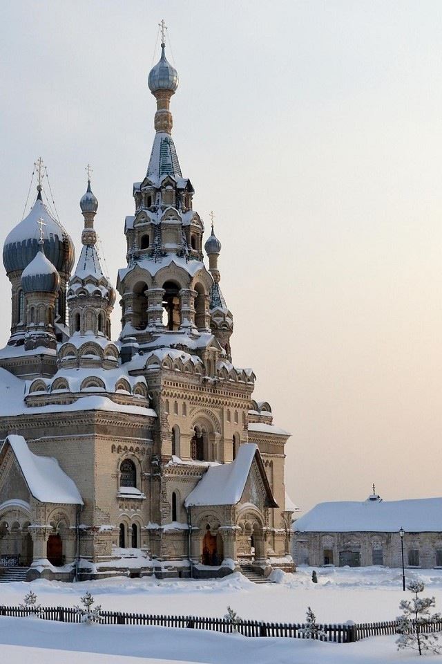 640x960 Spassky Church - church iPhone 4s Wallpaper