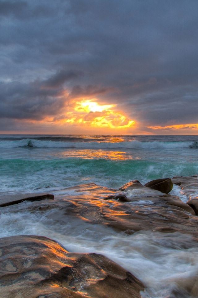 Sea Cloudy Sunset iPhone 4s wallpaper 