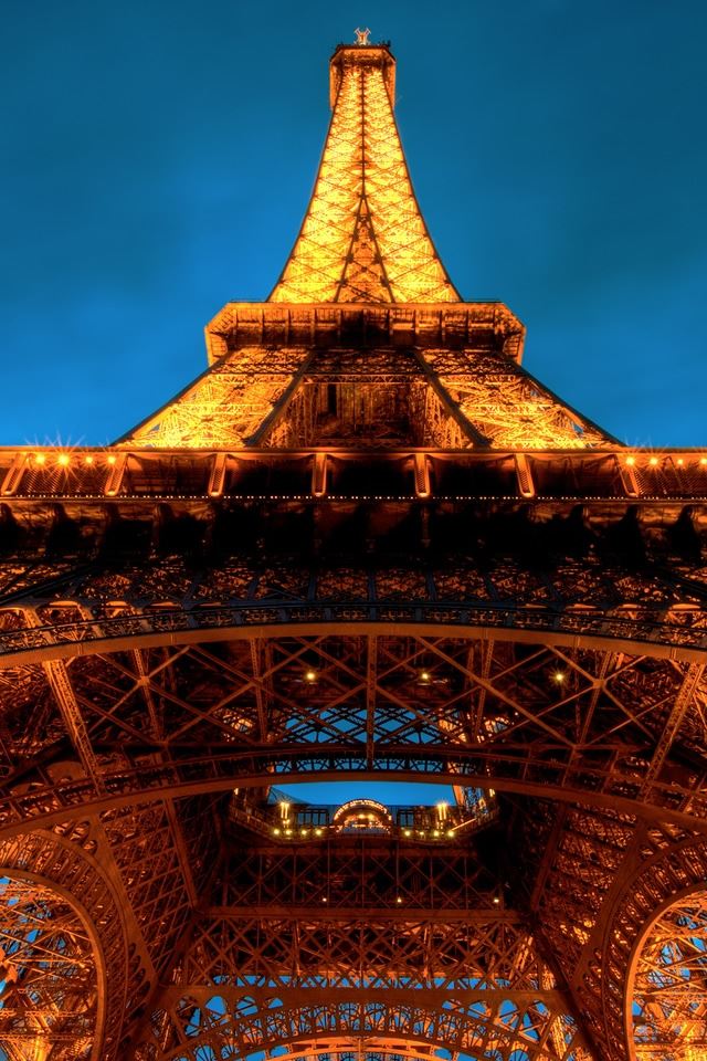 640x960 La Tour Eiffel - brown iPhone 4s Wallpaper