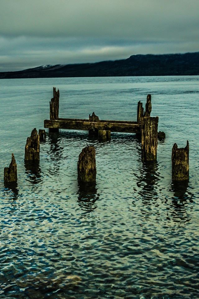 640x960 Wooden Piles - wooden iPhone 4s Wallpaper