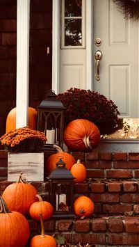 pumpkins on stairs wallpaper