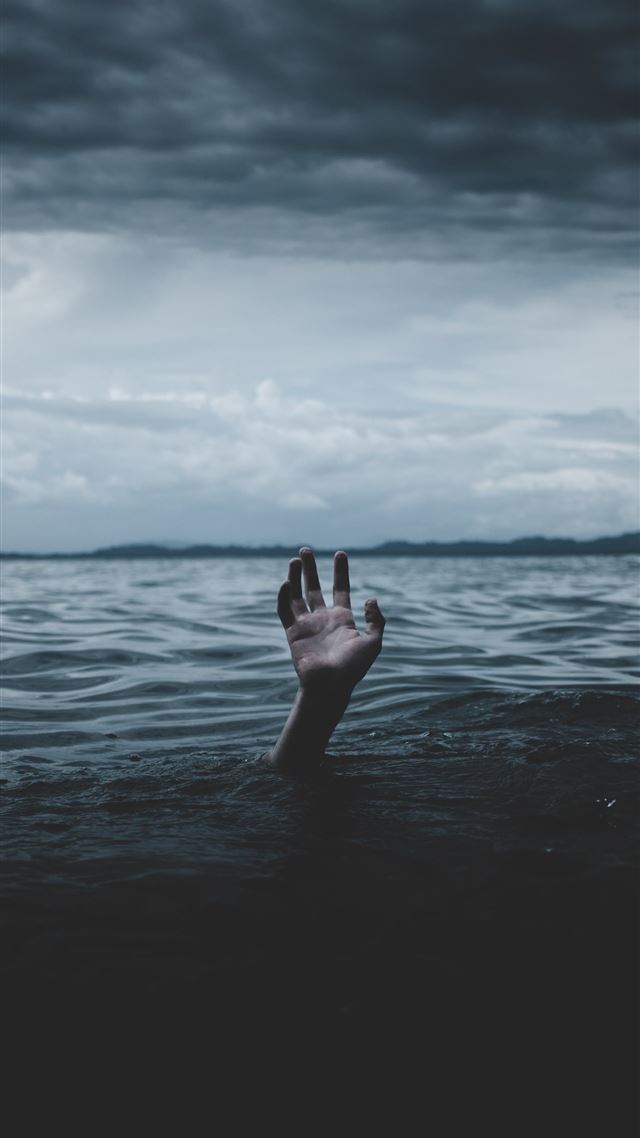 1080x1920 a person drowns underwater - dark (black) iPhone 8 Wallpaper