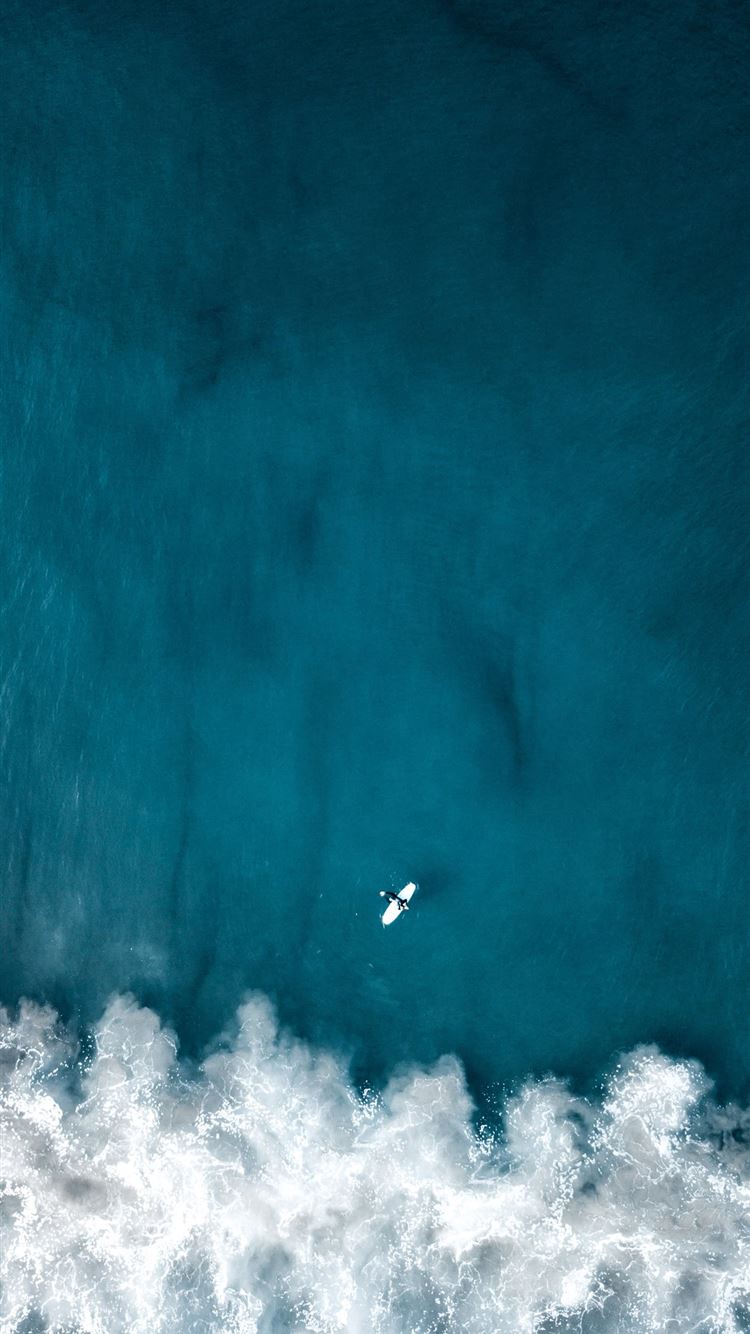 A calm glossy morning from above in Venice Beach C... iPhone 8 wallpaper 
