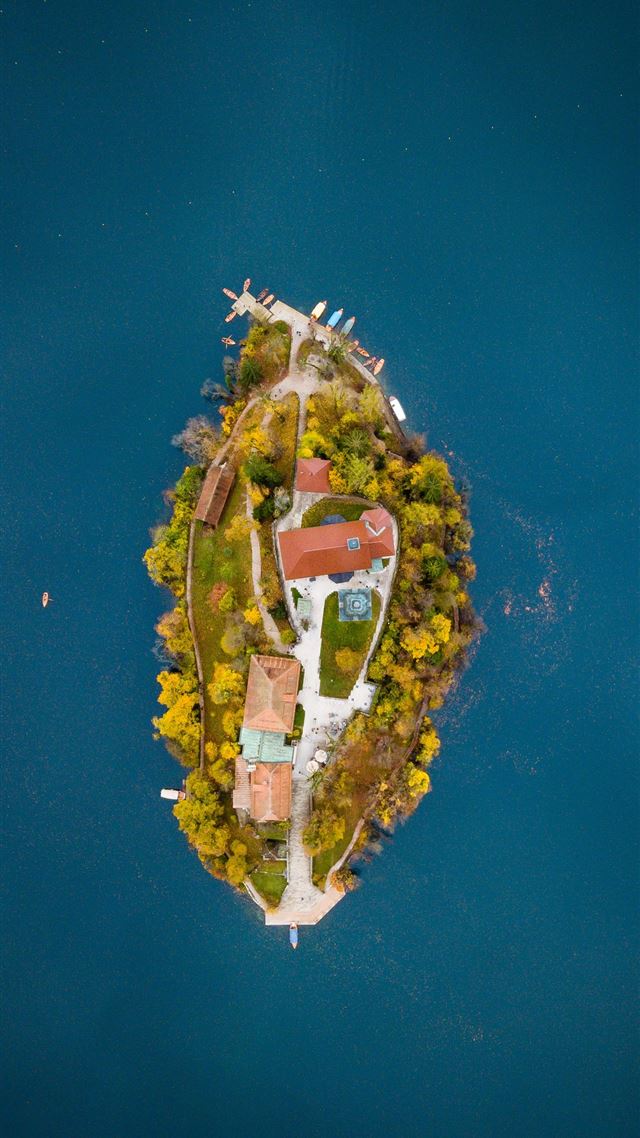 1080x1920 aerial view of island - water iPhone 8 Wallpaper