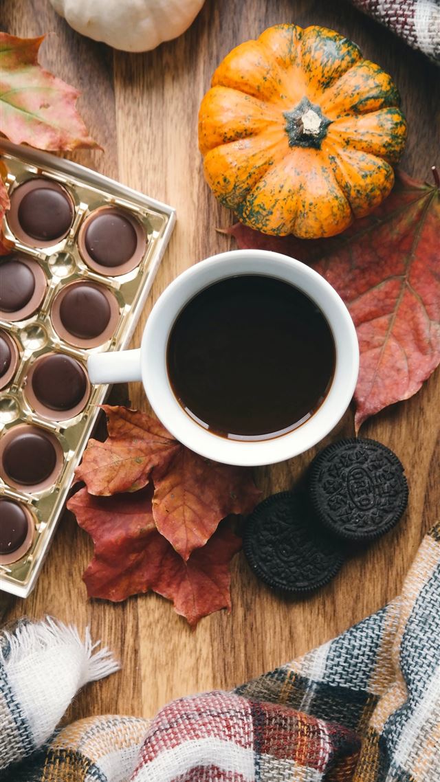 1284x2778 white ceramic cup with coffee - pumpkin iPhone 8 Wallpaper