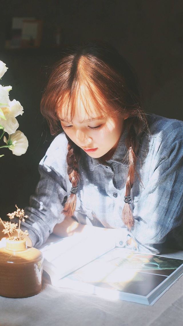 3 Wallpapers In reading book Wallpapers For iPhone 8