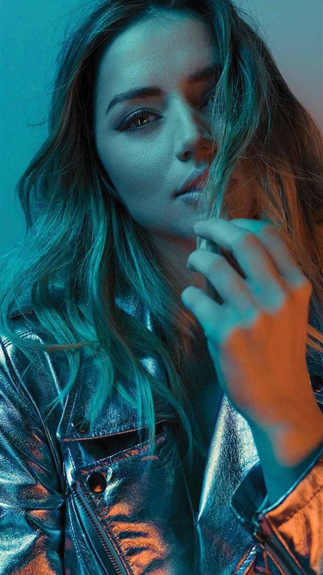 1080x1920 2020 ana de armas 5k - 5k iPhone 8 Wallpaper