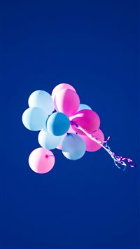 Flying Balloons In Blue Sky wallpaper