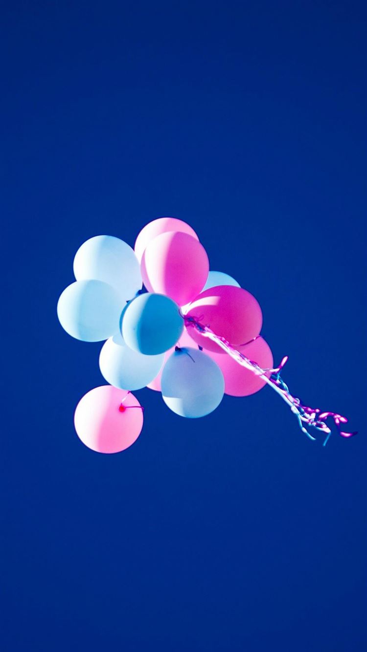 Flying Balloons In Blue Sky Iphone 8 Wallpapers Free Download