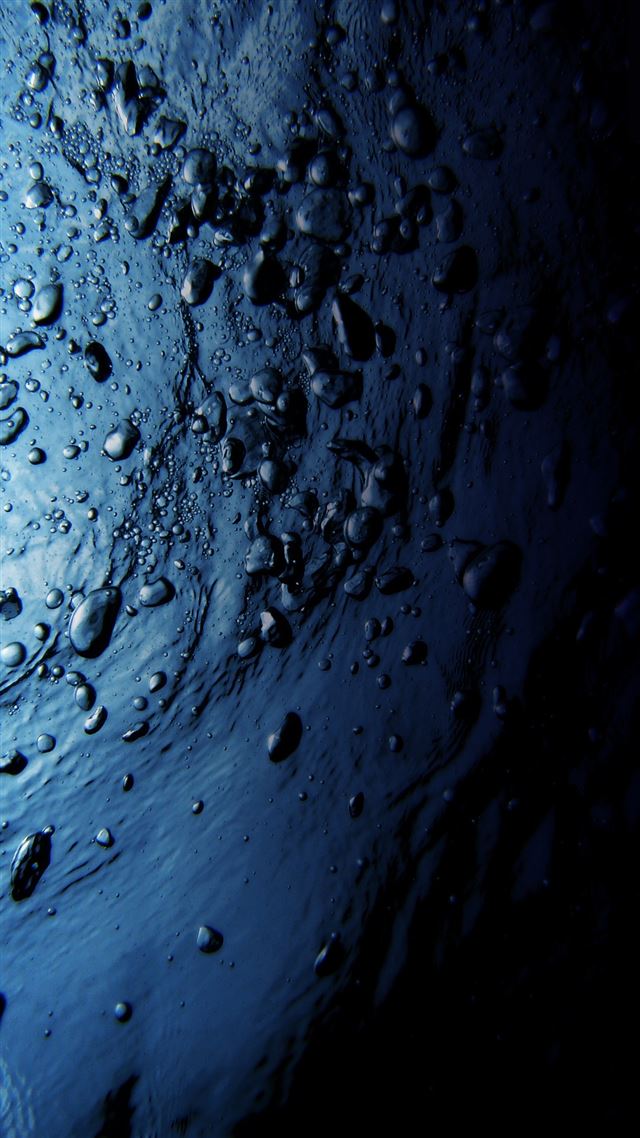 1080x1920 Drowning Bubble Under Water - aesthetic iPhone 8 Wallpaper
