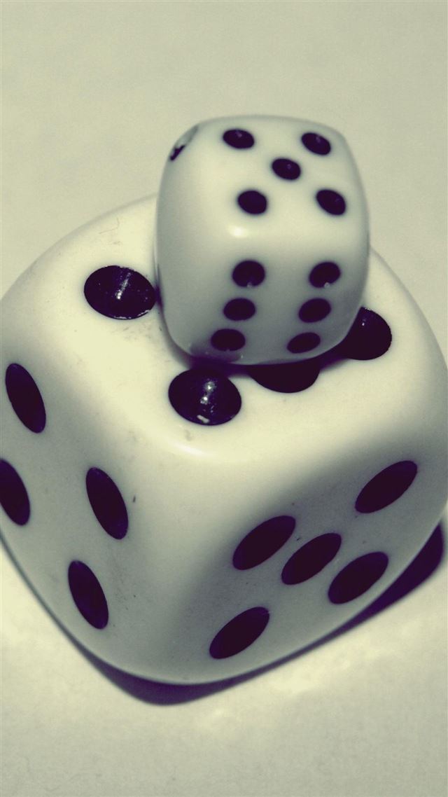 1080x1920 Two Dice Macro - macro iPhone 8 Wallpaper