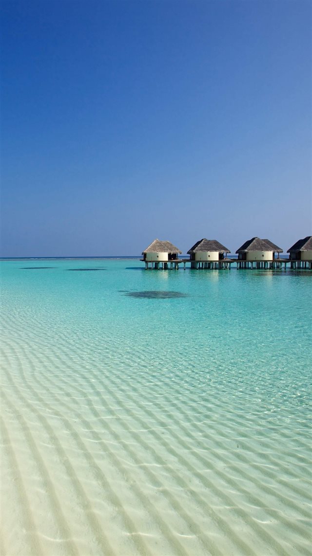 1080x1920 Beach Ocean Sand Palm Trees Bungalows - ocean iPhone 8 Wallpaper