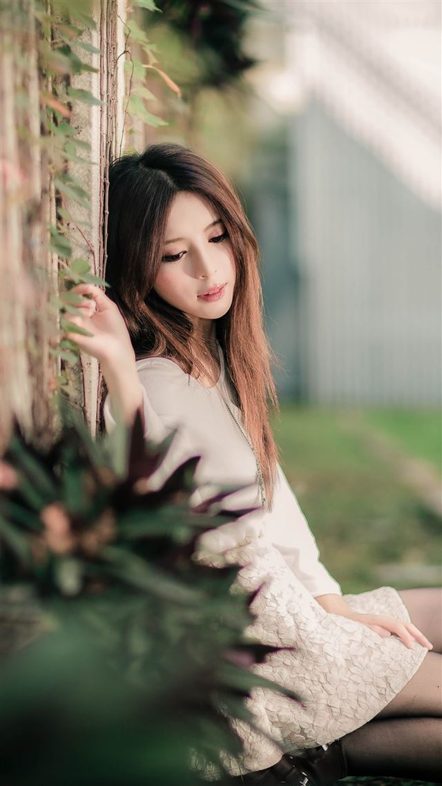 1080x1920 Gorgeous Girl -  iPhone 8 Wallpaper