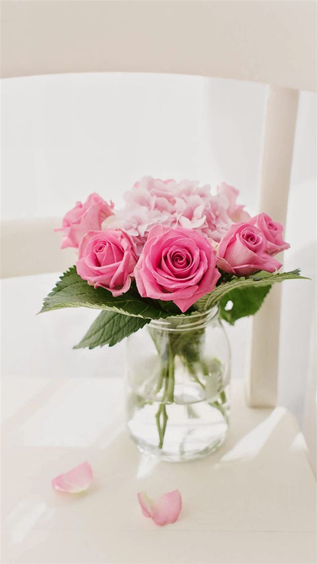 1080x1920 Pink Roses Bouquet Vase - flower iPhone 8 Wallpaper