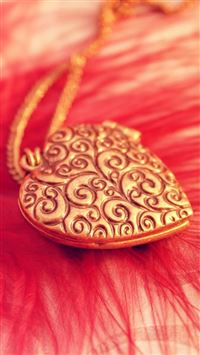 Pure Love Golden Pendant Red Feather wallpaper