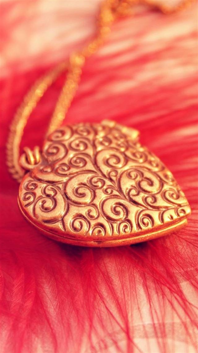 1080x1920 Pure Love Golden Pendant Red Feather - romance iPhone 8 Wallpaper