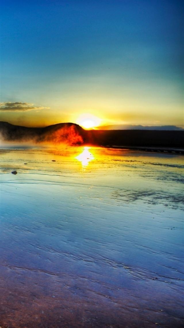 1080x1920 Nature Spectacular Seaside Beach Rock Sunrise Landscape - sunlight iPhone 8 Wallpaper