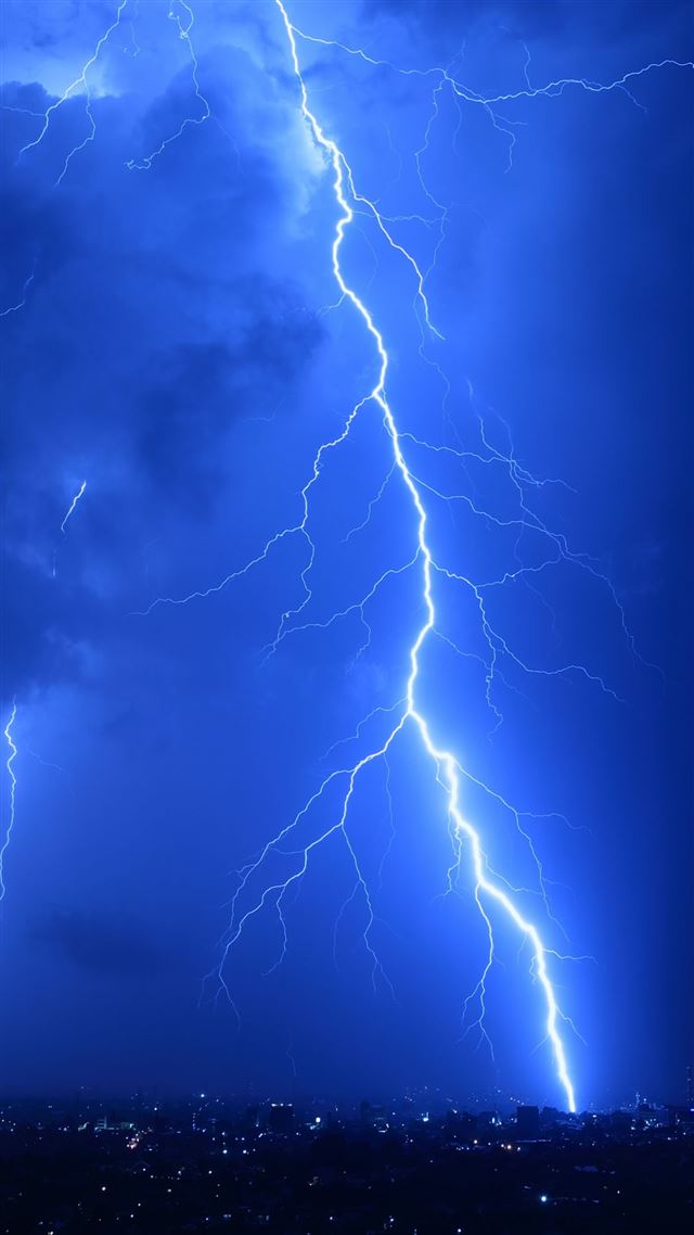 1080x1920 Cool Lightning Strikes - night iPhone 8 Wallpaper