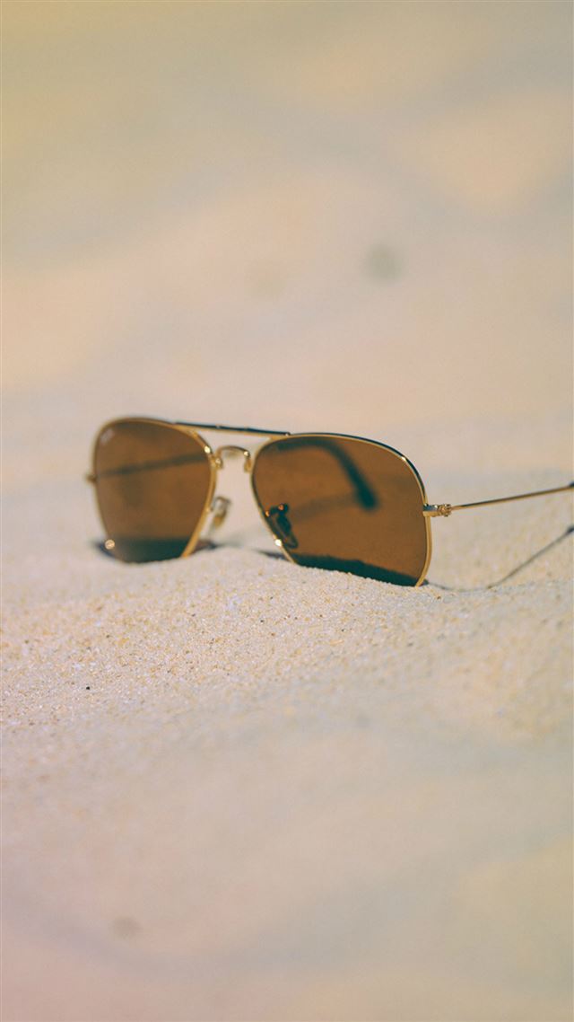 1080x1920 Beach Holiday Glass Sand Nature Summer - holiday iPhone 8 Wallpaper